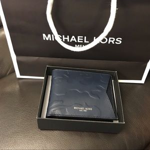 Michael Kors Camden Wallet